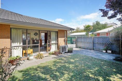 Photo of property in 58 Sawyers Arms Road, Northcote, Christchurch, 8052