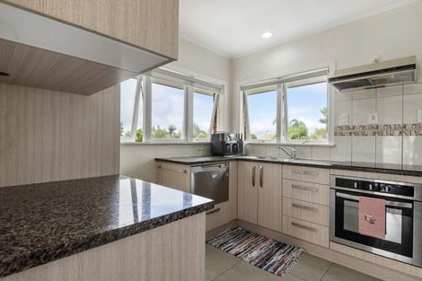 Photo of property in 18a Eversleigh Road, Belmont, Auckland, 0622