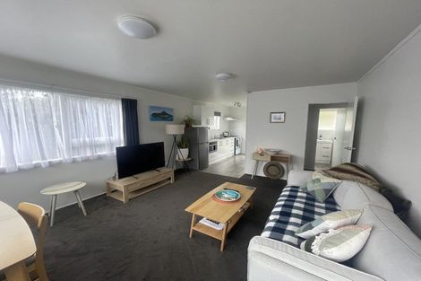 Photo of property in 2/27 Roberts Road, Te Atatu South, Auckland, 0610