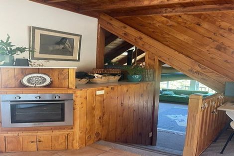 Photo of property in 352 Motutara Road, Muriwai, 0881