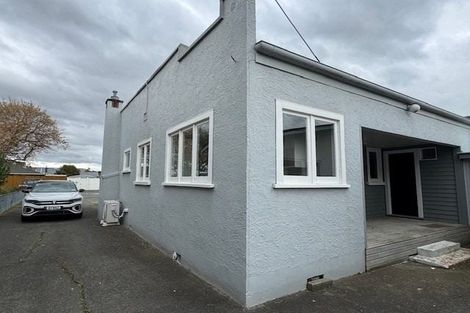 Photo of property in 437 Featherston Street, Palmerston North, 4414