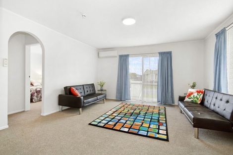 Photo of property in 2/12 Tacoma Drive, Totara Park, Upper Hutt, 5018