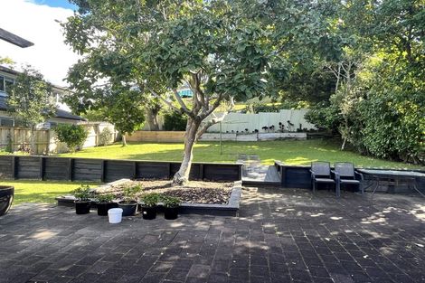 Photo of property in 25 Halberg Street, Glenfield, Auckland, 0629