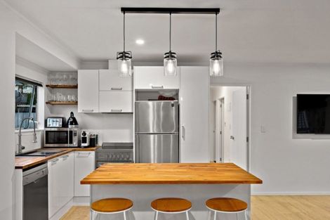 Photo of property in 29 Lilburn Crescent, Massey, Auckland, 0614