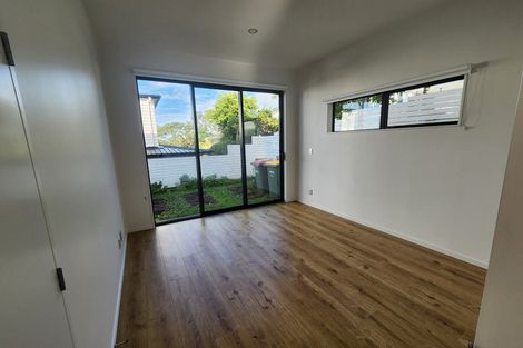 Photo of property in 27 Deep Creek Road, Waiake, Auckland, 0630