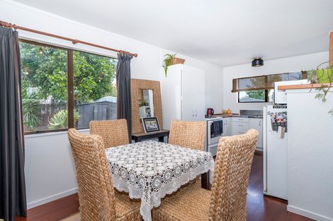 Photo of property in 17a Lyn Grove, Papamoa Beach, Papamoa, 3118