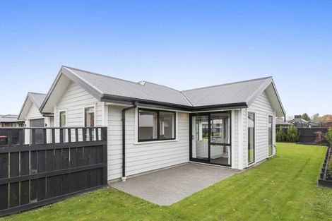 Photo of property in 11 Saint James Place, Rangiora, 7400