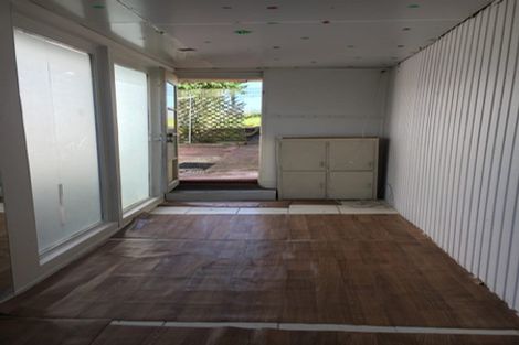 Photo of property in 621 Massey Road, Mangere, Auckland, 2022