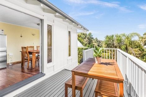 Photo of property in 26 Coote Road, Bluff Hill, Napier, 4110