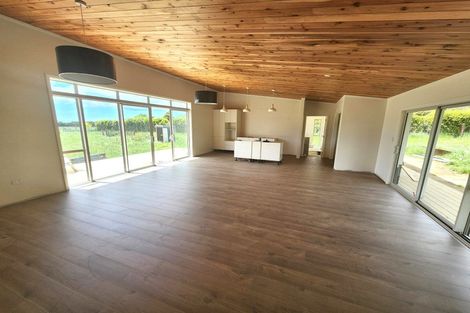 Photo of property in 2 Sarona Park Drive, Omanawa, 3171
