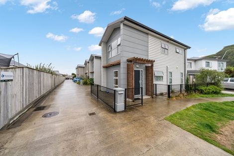 Photo of property in 2 Ronalds Way, Taita, Lower Hutt, 5011