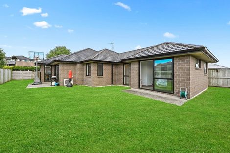 Photo of property in 11 Keston Crescent, Flagstaff, Hamilton, 3210