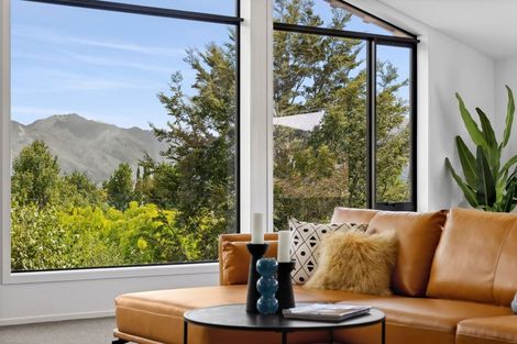 Photo of property in 93 Plantation Road, Wanaka, 9305