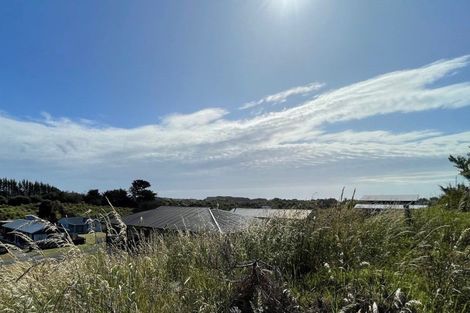 Photo of property in 17 Ewing Street, Hokio Beach, Levin, 5571