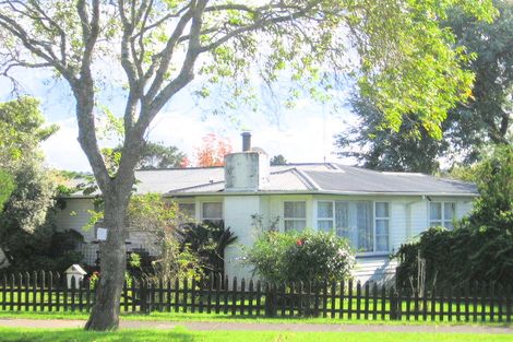 Photo of property in 165 Henderson Valley Road, Henderson, Auckland, 0612