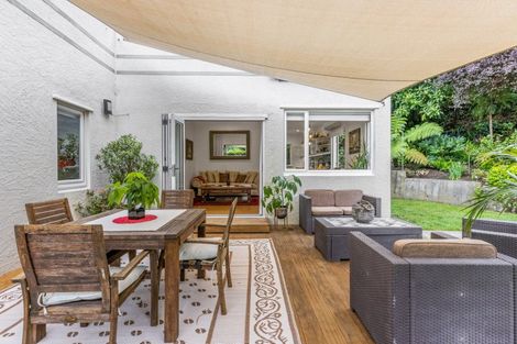 Photo of property in 6 Ormond Road, Hospital Hill, Napier, 4110