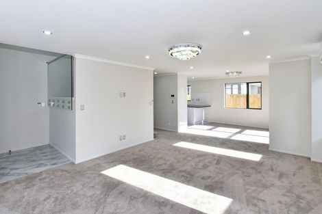 Photo of property in 8 Cambridge Road, Manurewa, Auckland, 2102