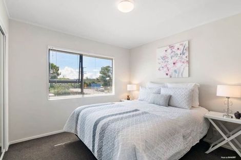 Photo of property in 1/278 Birkdale Road, Birkdale, Auckland, 0626