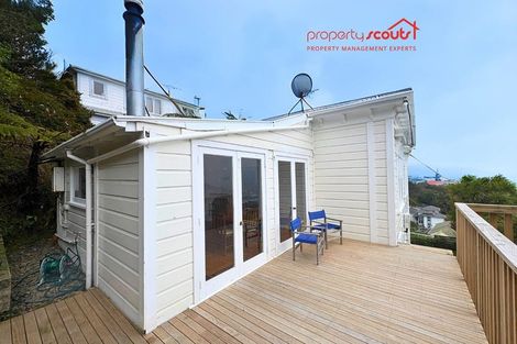 Photo of property in 43 Connaught Terrace, Brooklyn, Wellington, 6021