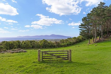 Photo of property in 105 Waterfall Road, Paraparaumu, 5032