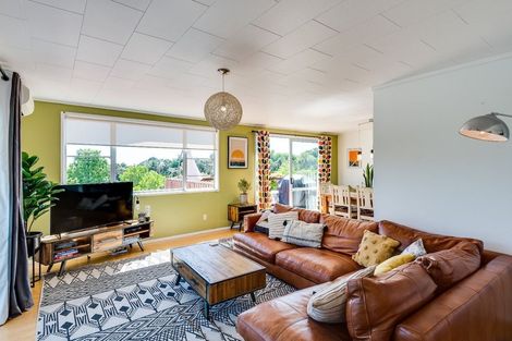 Photo of property in 25 Tauroa Road, Havelock North, 4130
