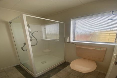 Photo of property in 10 Broadbelt Grove, Levin, 5510