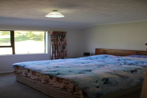 Photo of property in 6 Wingfield Place, Churton Park, Wellington, 6037