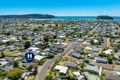 Photo of property in 106 Mckellar Place, Whangamata, 3620