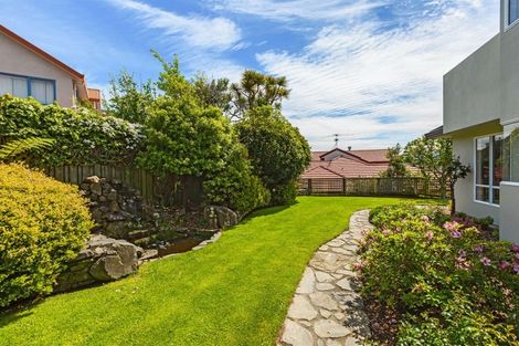 Photo of property in 9 Lanyon Place, Whitby, Porirua, 5024
