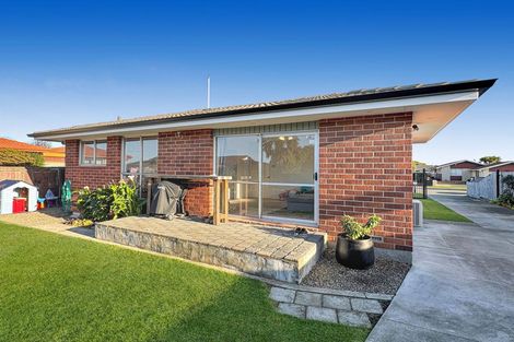 Photo of property in 32 Trevor Street, Hornby, Christchurch, 8042