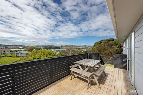 Photo of property in 114 Te Pene Avenue, Titahi Bay, Porirua, 5022