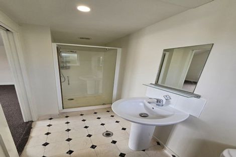 Photo of property in 512 Devon Street East, Strandon, New Plymouth, 4312