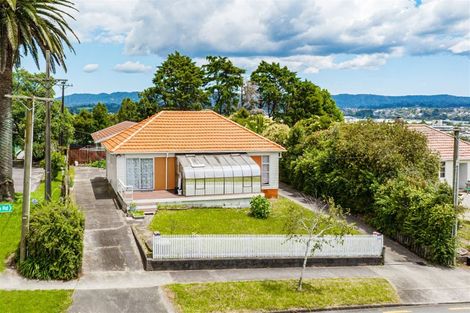 Photo of property in 308 Great North Road, Henderson, Auckland, 0612