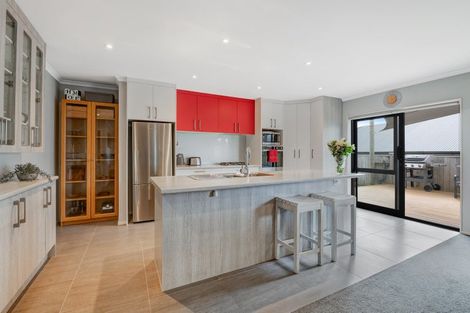 Photo of property in 14 Kingfisher Road, Silverdale, 0932