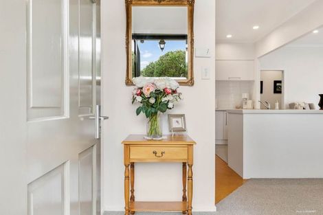 Photo of property in 27 Riverstone Road, Te Atatu Peninsula, Auckland, 0610