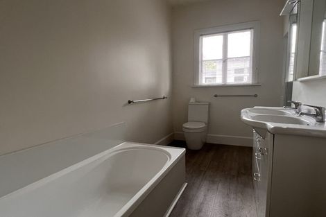 Photo of property in 60 Division Street, Riccarton, Christchurch, 8041