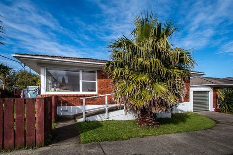 Photo of property in 1/12 Walter Street, Hauraki, Auckland, 0622