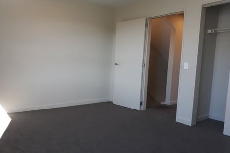 Photo of property in 2u9 Stone Street, Miramar, Wellington, 6022