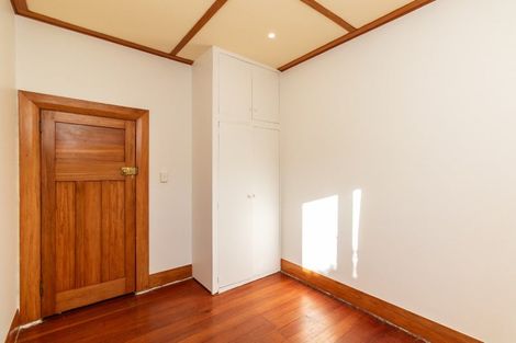 Photo of property in 12 Veronica Street, Brooklyn, Wellington, 6021