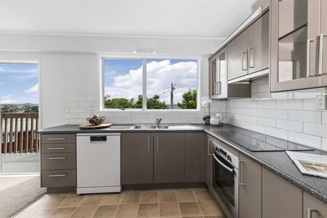 Photo of property in 4/87 Ocean View Road, Hillcrest, Auckland, 0627