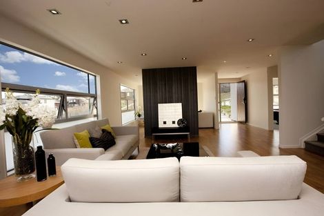 Photo of property in 5 Kilear Close, Pinehill, Auckland, 0632