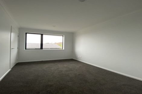 Photo of property in 18 Holystone Road, Whitby, Porirua, 5024