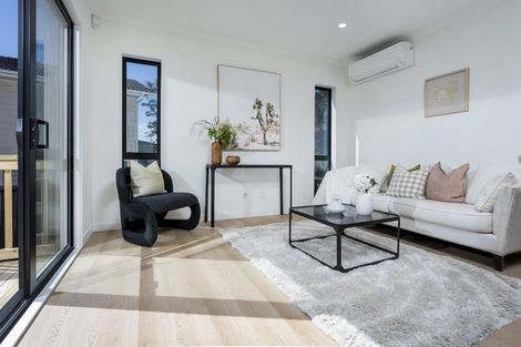 Photo of property in 24b Scarlock Avenue, Browns Bay, Auckland, 0630