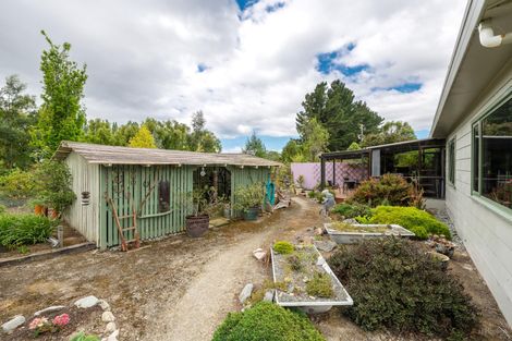 Photo of property in 92 Timaru Road, Waimate, 7924