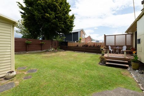 Photo of property in 51 Kenney Crescent, Fairfield, Hamilton, 3214