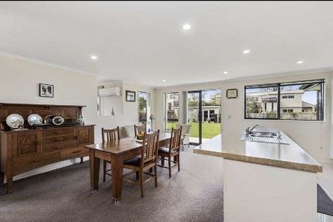 Photo of property in 92 Beerescourt Road, Beerescourt, Hamilton, 3200