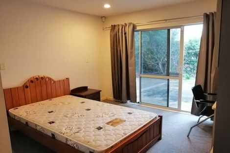 Photo of property in 8 Cricklade Terrace, Windsor Park, Auckland, 0632