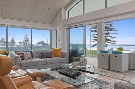 Photo of property in 198 Marine Parade, Mount Maunganui, 3116