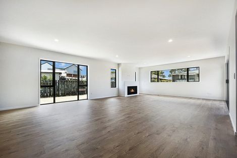 Photo of property in 57 Wharf Road, Te Atatu Peninsula, Auckland, 0610