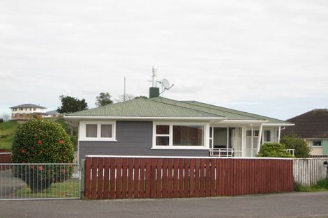 Photo of property in 51b Omata Road, Marfell, New Plymouth, 4310